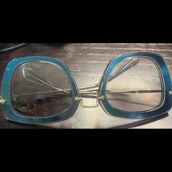 Sunglasses - Picture 1 of 4